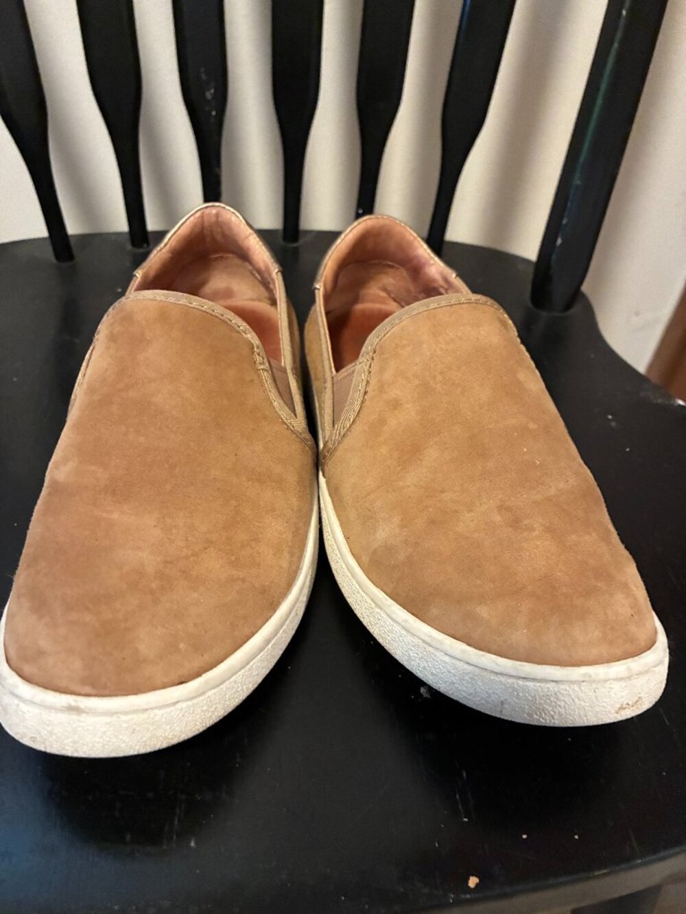 UGG Womens Slip-On Shoe Tan Suede Size 6